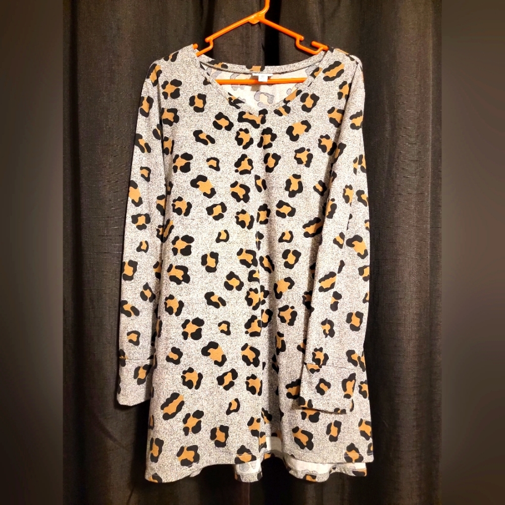 Lularoe Elizabeth Top